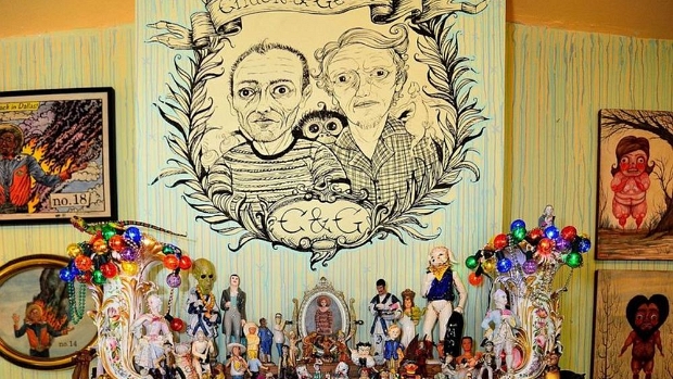 Casa De La Chuck and George ...like a rave for your eyeballs.